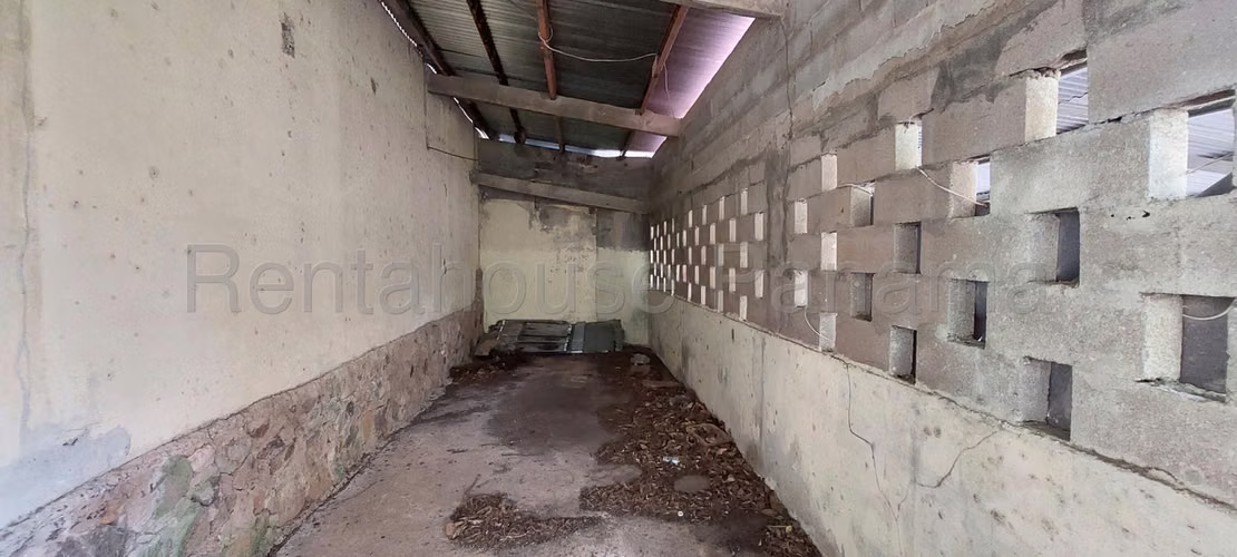 VENTA LOTE DE ESQUINA CON CASA COMERCIAL EN CHICA, CHAME