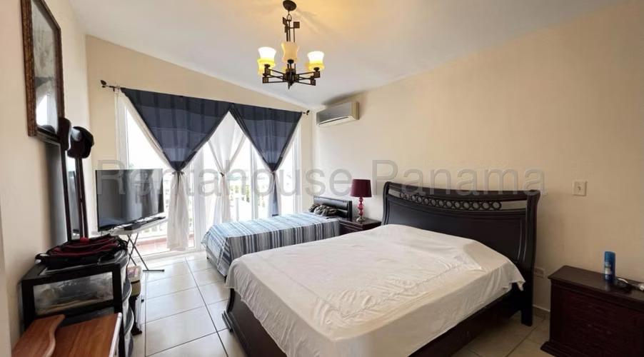 Venta Casa en Brisas del Golf de 300 m² | 3 recámaras con baño privado + den + terraza.   26mgo3087 - Imagen 19