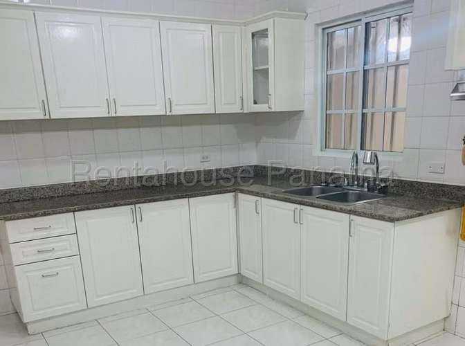 Alquiler de Casa en Clayton Albrook Gardens KF - Imagen 3