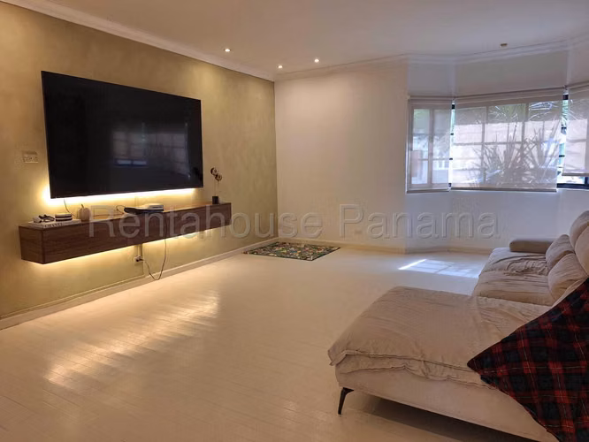 Venta de Casa en Costa del Este, Costa Serena (Solo Cliente Directo)