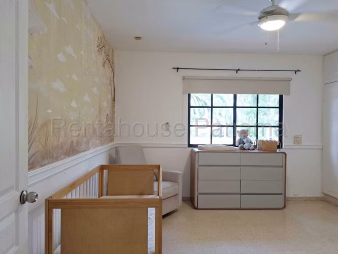 Venta de Casa en Costa del Este Costa Serena 425 Mts PD