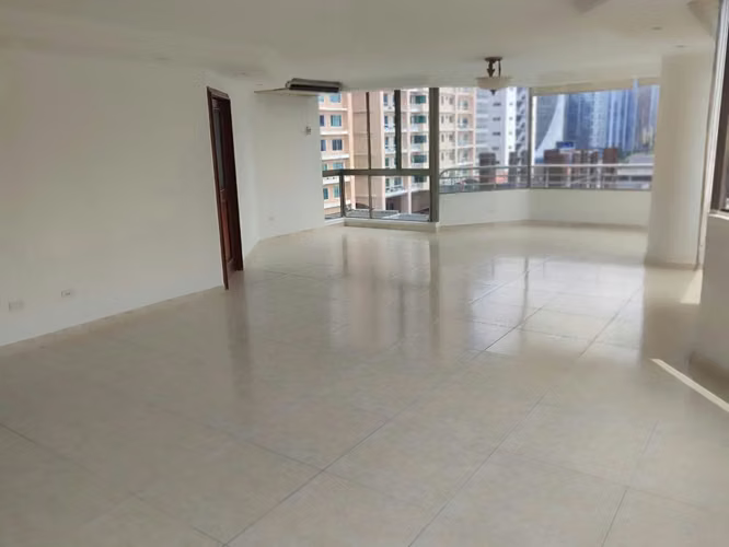 Exclusivo Apartamento en PH Tower One, Marbella, 185 m² de Espacio y Confort - Imagen 7