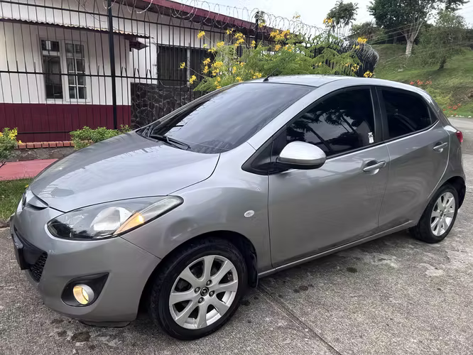 Mazda 2 del 2015