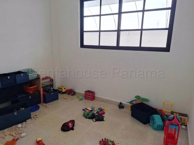 Venta de Casa amplia y con excelente ubicación