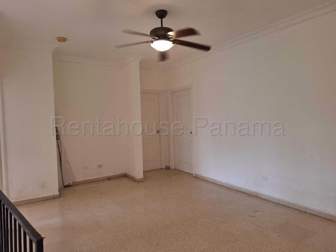 Venta de Casa amplia y con excelente ubicación