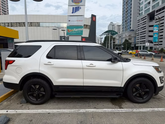 Ford Explorer 4x4 Automática