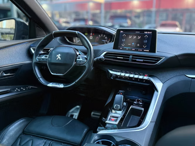 PEUGEOT 3008 GTLINE