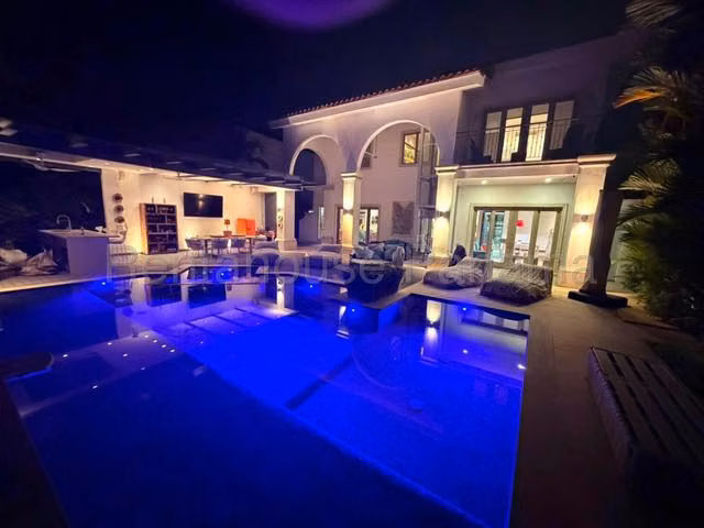 ALQUILER DE CASA EN SANTA MARIA
