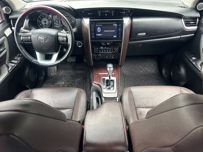 TOYOTA FORTUNER AÑO 2018 AUTOMÁTICO MOTOR 3.0 TURBO DIÉSEL
