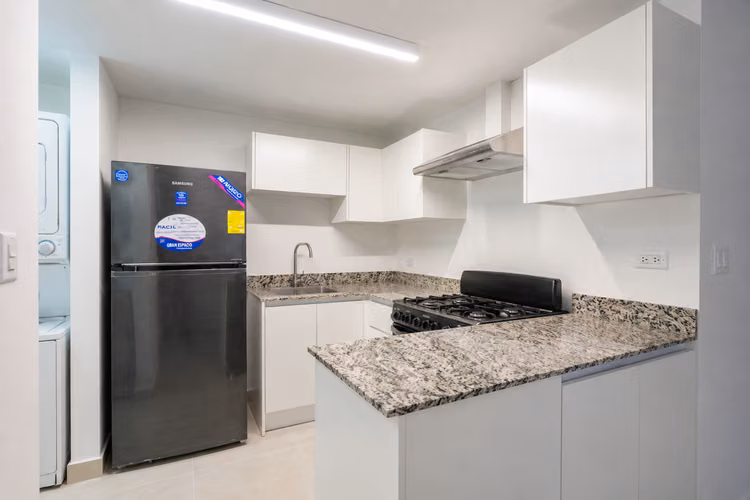 ! Apartamento en Panamá Viejo | amoblado | 2 Rec | Muebles Nuevos y balcon - Imagen 5