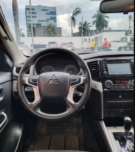 AUTOS REPOSEIDOS