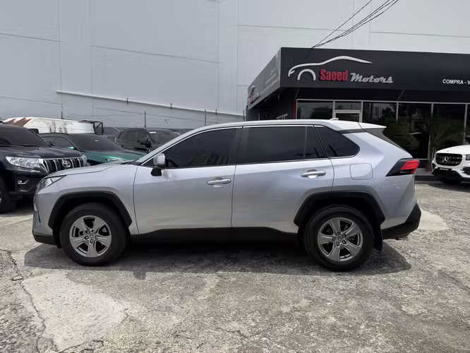 Toyota Rav 4 2021 - Imagen 8