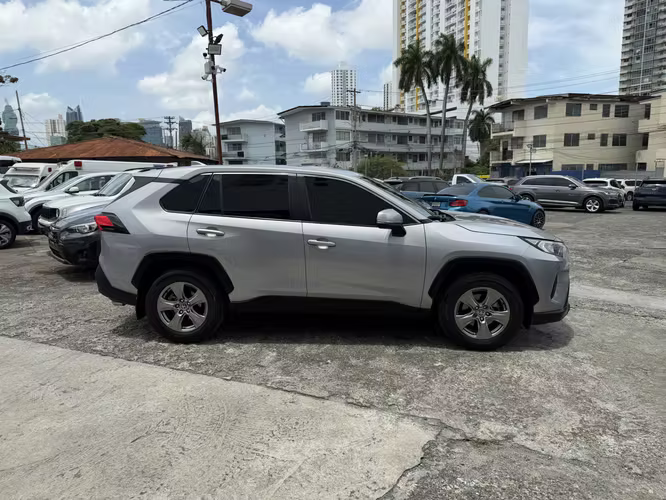 Toyota Rav 4 2021 - Imagen 4