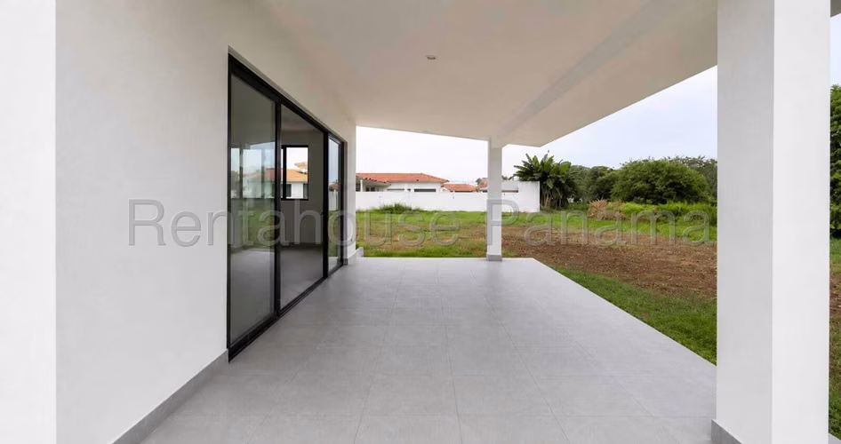 Venta Casa de Playa Gorgona - YD