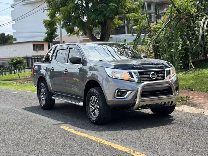 Nissan Frontier Año 2018 (Manual) Doble Cabina ~ 