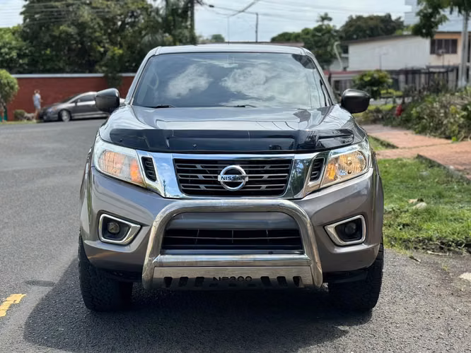 Nissan Frontier Año 2018 (Manual) Doble Cabina ~  - Imagen 16