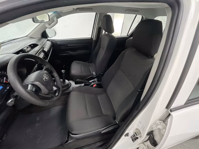 TOYOTA HILUX - 2025 - PPHX - Automarket - Imagen 5