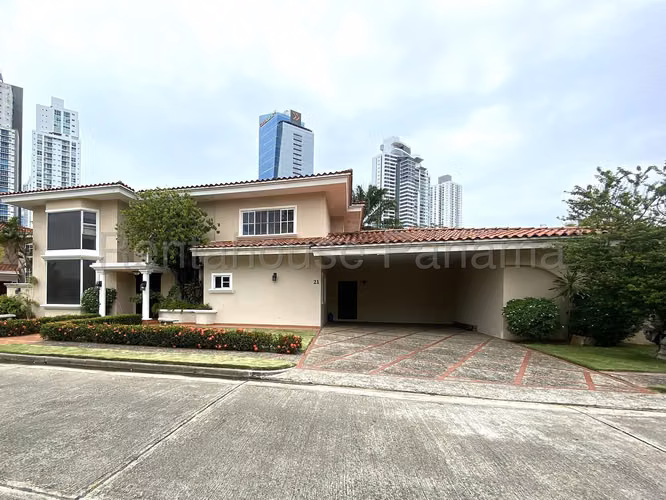 House for rent in Costa del Este LA27-2200