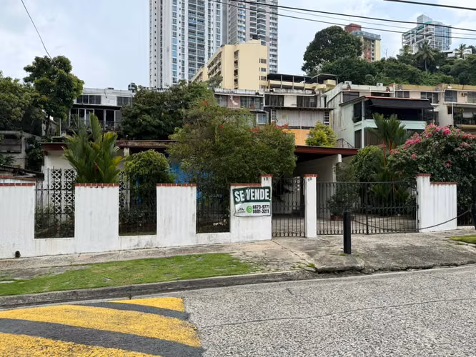 ENAMÓRATE DE ESTA AMPLIA CASA EN LA GLORIA BETANIA! 250,000. - Imagen 13