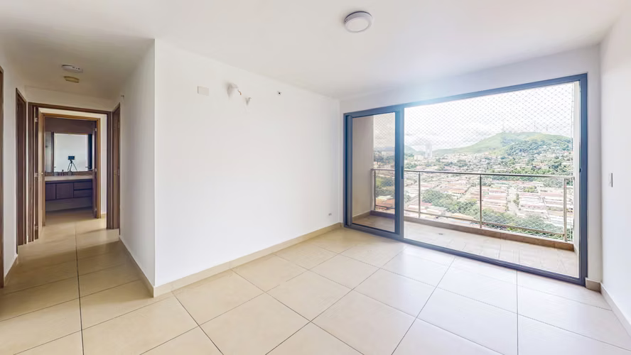 Venta de práctico e iluminado apartamento en Spotlight – Linda Vista - Imagen 2