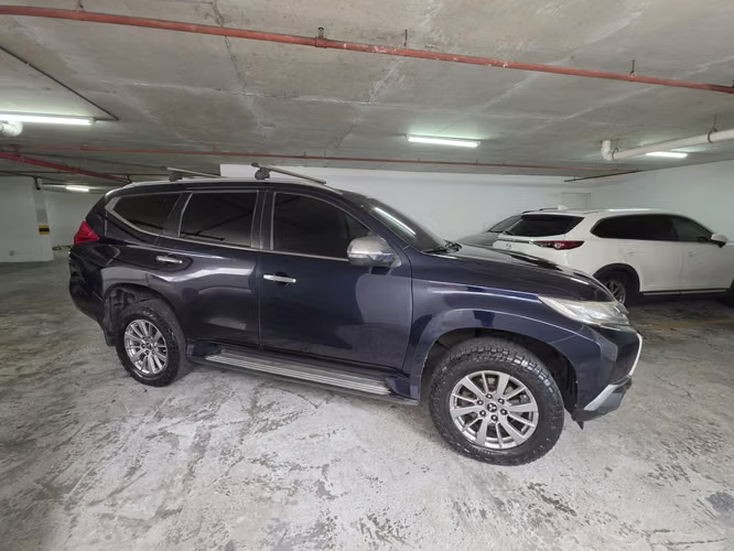 Mitsubishi Montero Sport 4x4 - 2016 - Imagen 3