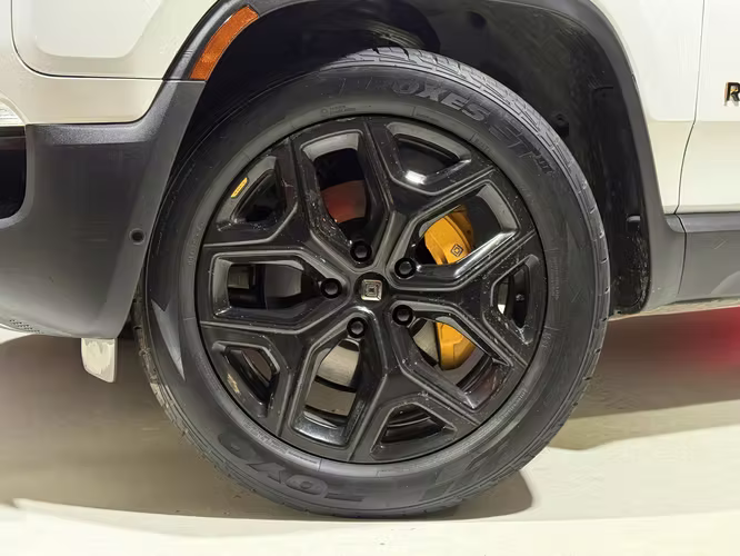 RIVIAN R1S QUAD-MOTOR AWD 2024 - Imagen 5