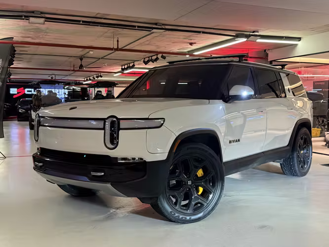 RIVIAN R1S QUAD-MOTOR AWD 2024 - Imagen 11