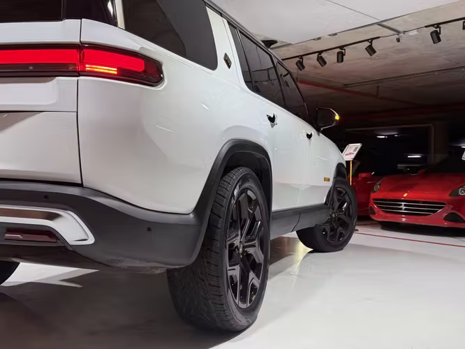 RIVIAN R1S QUAD-MOTOR AWD 2024 - Imagen 7