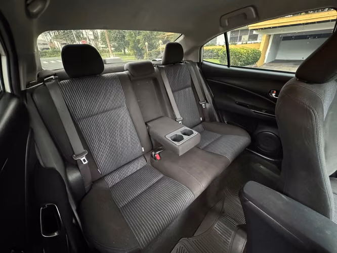 Toyota Yaris Año 2018 ~ Version Semi Full   