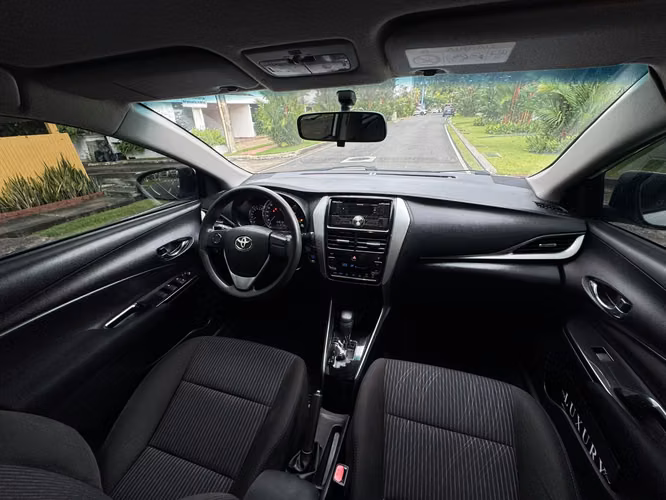 Toyota Yaris Año 2018 ~ Version Semi Full   