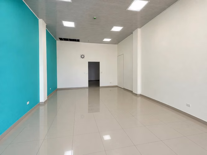 LOCAL COMERCIAL EN ALQUILER EN CODADO DEL REY- 98M2 EN PB