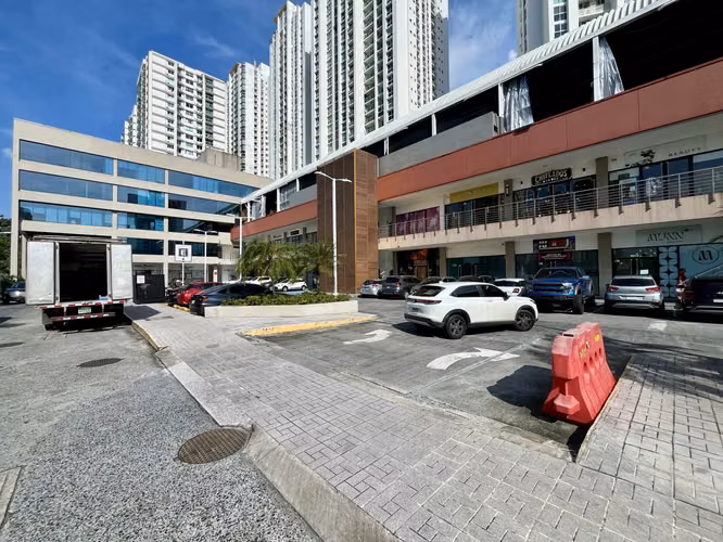 LOCAL COMERCIAL EN ALQUILER EN CODADO DEL REY- 98M2 EN PB