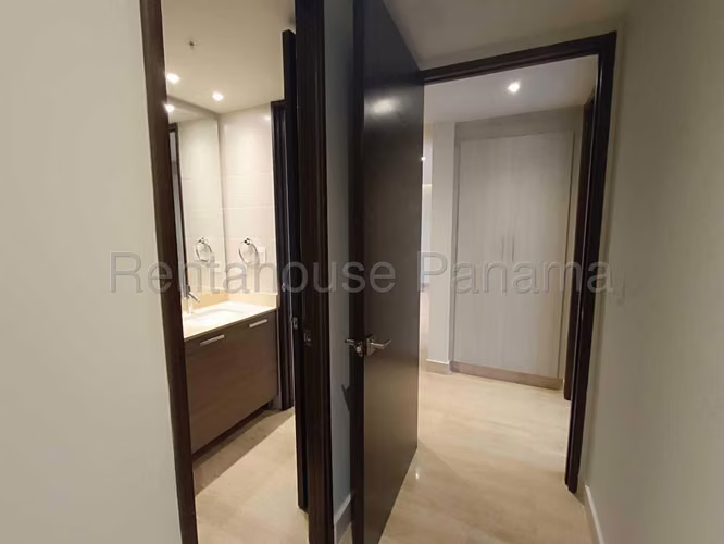 Se Alquila Apartamento en Costa del Este MDV27-2225
