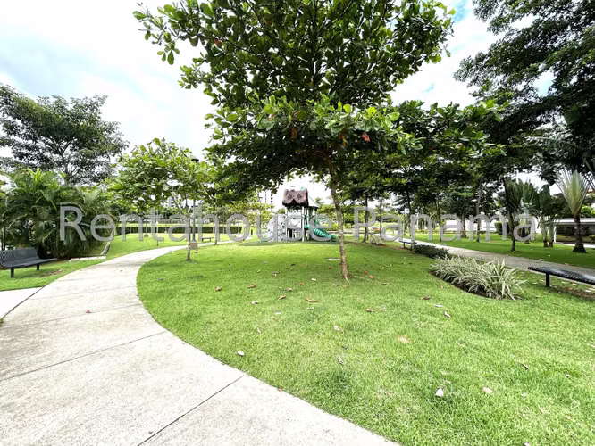 Venta de Casa en Panama Pacifico Woodlands EC
