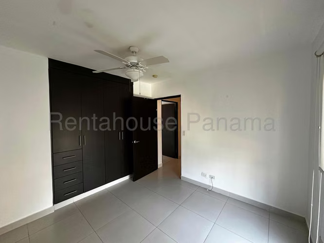 Venta de Casa con Línea blanca en Panama Pacifico Woodlands EC