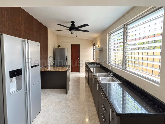 Venta de Casa en Parque Lefevre Chanis Solo Cliente Directo MC