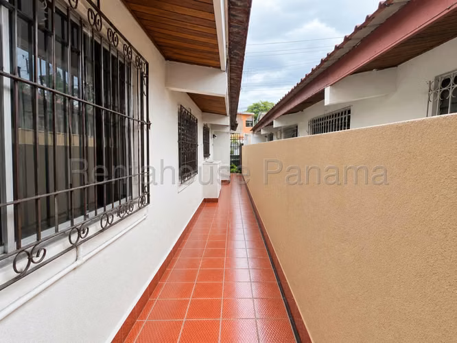 Venta de Casa en Parque Lefevre Chanis Solo Cliente Directo MC
