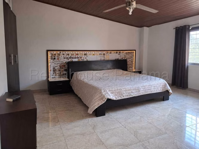 Venta de Casa en Parque Lefevre Chanis Solo Cliente Directo MC