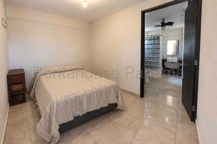 Venta de Casa en Parque Lefevre Chanis Solo Cliente Directo MC