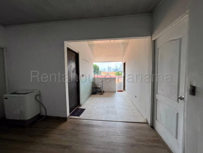 Venta de Casa en Parque Lefevre Chanis Solo Cliente Directo MC