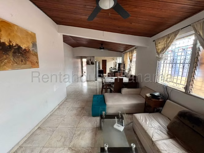 Venta de Casa en Parque Lefevre Chanis Solo Cliente Directo MC
