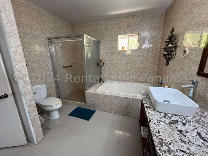 Venta de Casa en Las Cumbres Solo Cliente Directo MC
