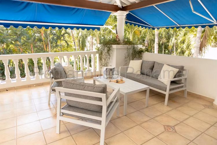 Vendo Casa en Playa Blanca OF27-2105