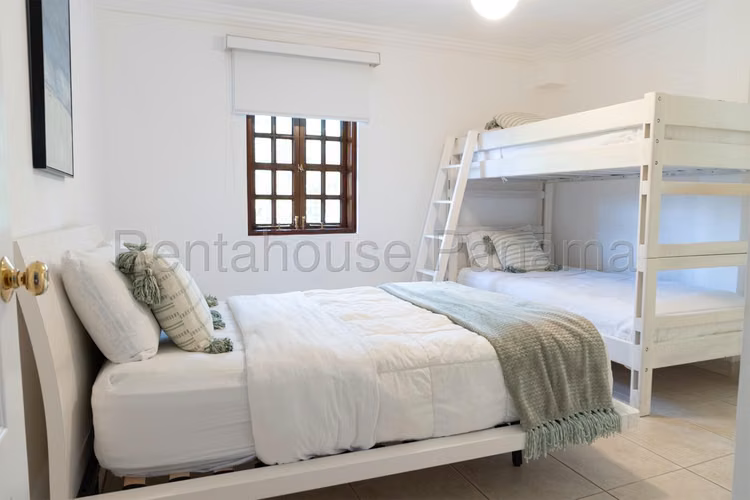 Vendo Casa en Playa Blanca OF27-2105