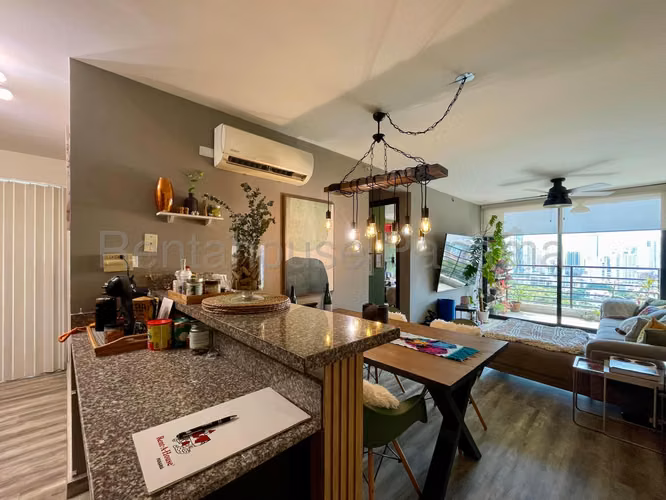 Alquilo Apartamento en Carrasquilla OF27-2197