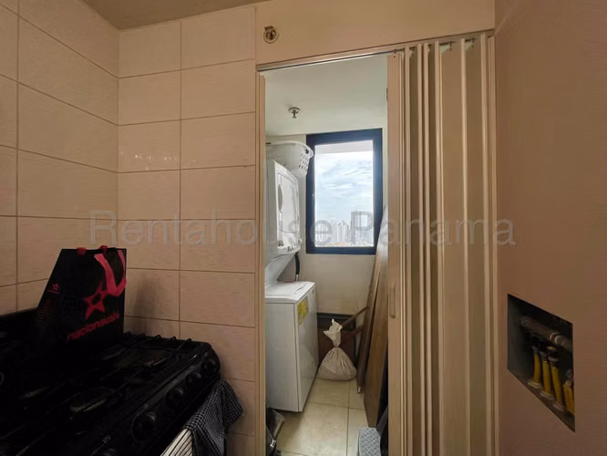 Alquilo Apartamento en Carrasquilla OF27-2197