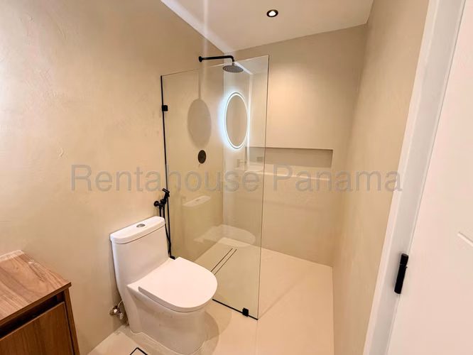 Alquilo Apartamento en Punta Pacifica OF27-2231