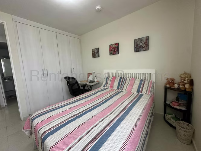 Venta de Apartamento en Ph Torres de Versalles SN