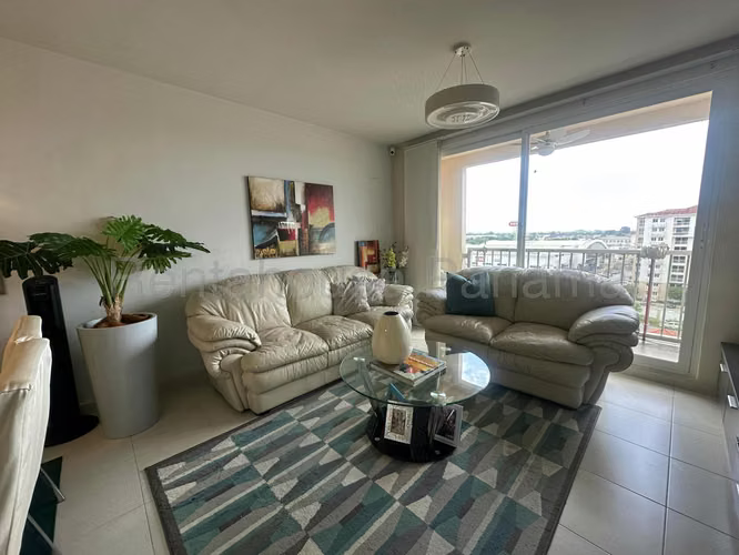 Venta de Apartamento en Ph Torres de Versalles SN