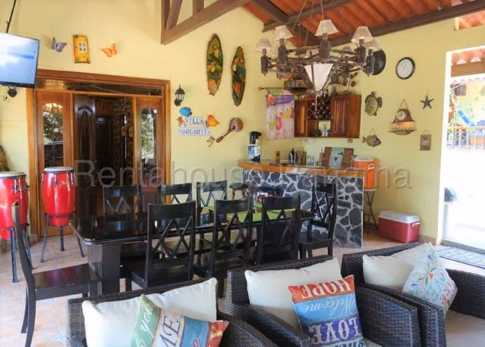 Vendo Casa de 800m2 en San Carlos Villa Margarita 26-7036SRZ - Imagen 4